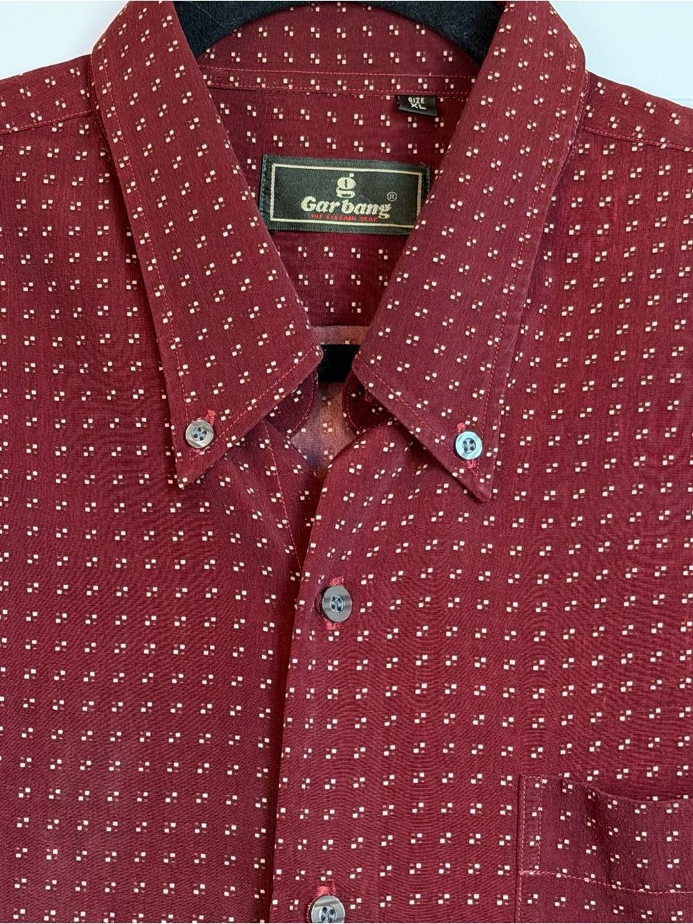 Garbang Mens XL Micro Silk Button Down Shirt Burgundy Gold Geometric Vintage